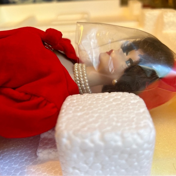 1962 Silken Flame Barbie (Brunette) - Picture 8 of 12